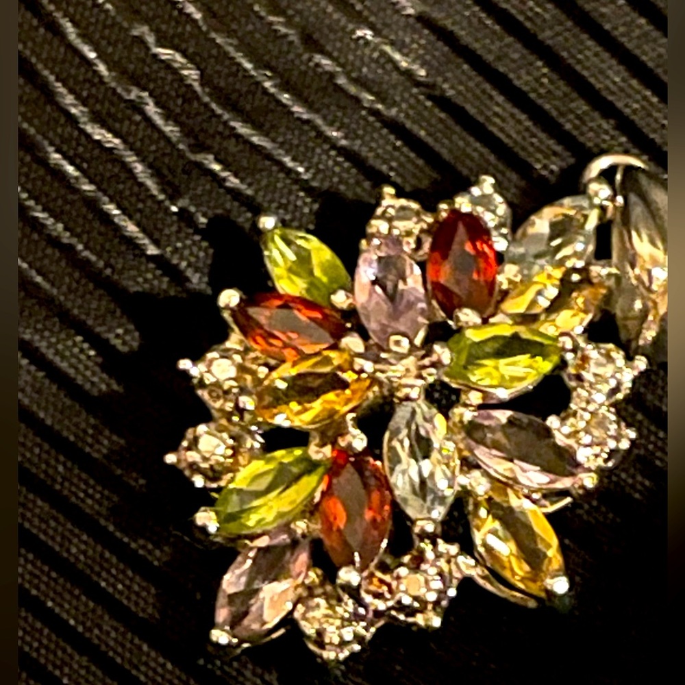 Multicolor, semi-precious stones pendant